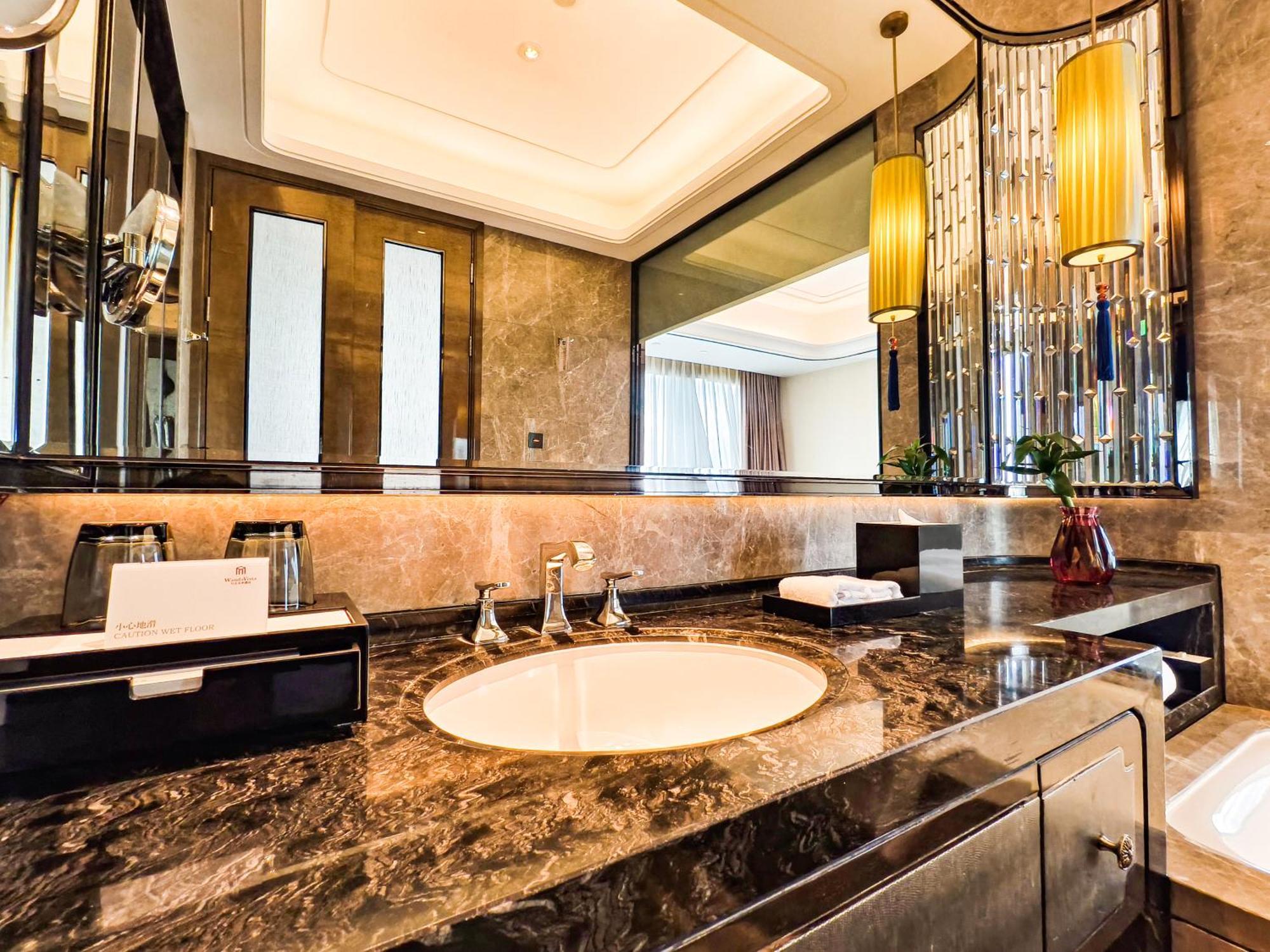 Wanda Vista Kunming Hotel Exterior photo